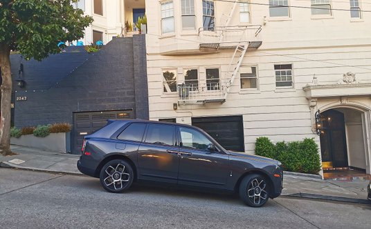 Rolls-Royce Cullinan Black Badge