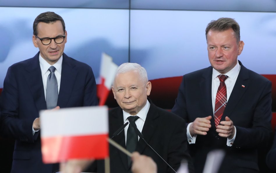 Mateusz Morawiecki (z lewej) według ogółu ankietowanych najlepiej spełnia kryteria, o których mówił 