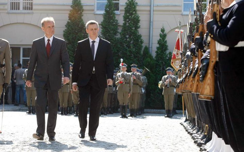 Tomasz Siemoniak - specjalista czy plaster?