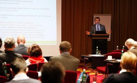 Mieczysław Paradowski z resortu rolnictwa uważa, że dotacje zachęcą producentów do współpracy