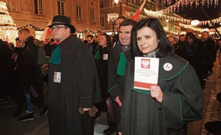 Sondaż: Niemal co drugi Polak popiera protesty sędziów