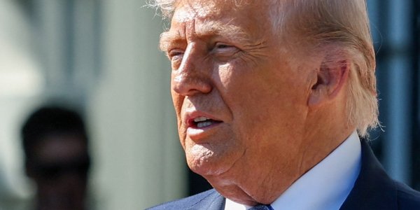 Donald Trump: Iran jest „w stanie rozpadu”, chcą otwarcia cieśniny Ormuz