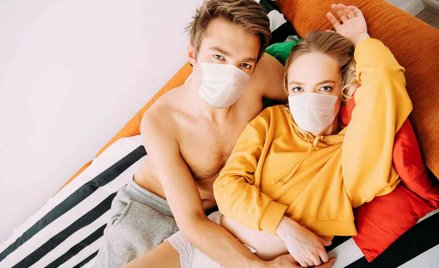 Urzędniczka z Kanady: Noście maski w trakcie seksu