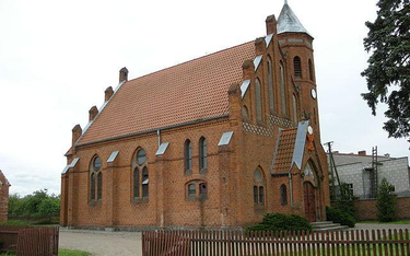 Kościół pod wezwaniem Niepokalanego Serca Maryi w Sośnie. Fot. Przemysław Jahr/ public domain