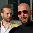 Bracia Tristan i Andrew Tate, ikony tzw. manosfery, trafili w ręce amerykańskich funkcjonariuszy w z