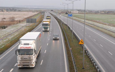 Polscy transportowcy wskazują, że francuskie przepisy, nie dość, że są skomplikowane i zostały wprow