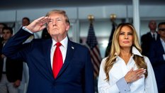 W lipcu na placu Rewolucji Islamskiej w Teheranie pojawił się billboard przedstawiający Trumpa leżąc