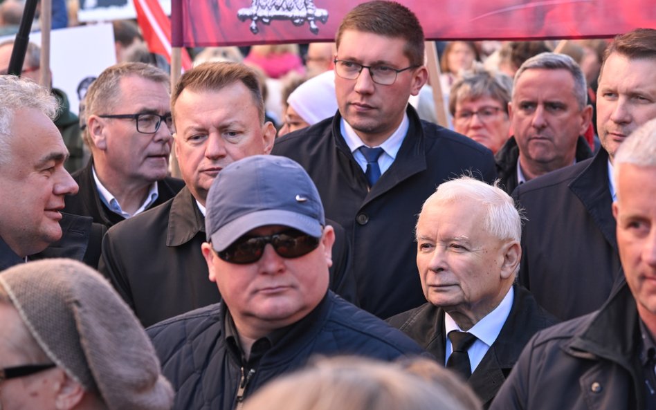 Prezes Prawa i Sprawiedliwości Jarosław Kaczyński podczas Narodowego Marszu Papieskiego