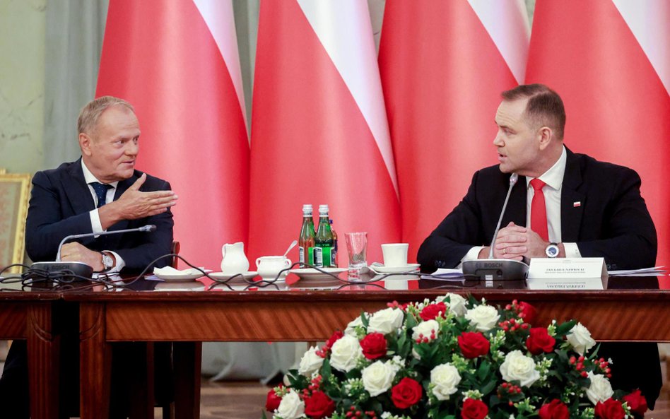 Sondaż: Polacy zmęczeni sporem na linii prezydent–premier. Mówią jednym głosem