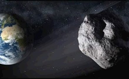 Asteroida ominie Ziemię