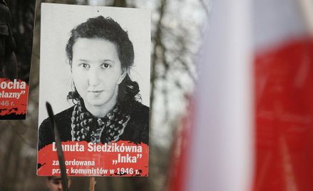 Wizerunki Żołnierzy Wyklętych na dworcach PKP