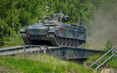 Sondaż: Połowa Niemców nie popiera dostaw wozów bojowych i czołgów na Ukrainę