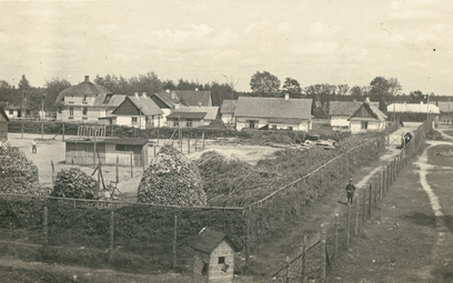 Teren Lager I – sektora więźniarskiego, gdzie w wybudowanych później warsztatach rzemieślniczych roz