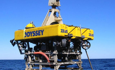 Podwodny robot Zeus pomagający firmie Odyssey Marine Exploration w przeszukiwaniu wraków może się za
