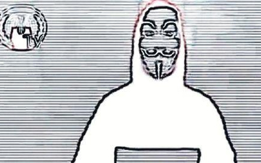 Kadr z filmiku grupy Anonymous, w którym ogłasza wojnę w cyberprzestrzeni