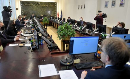 SN: KRS nie może wskazywać daty przejścia sędziego w stan spoczynku