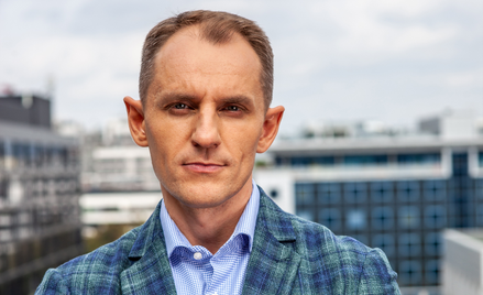 Łukasz Kruszewski jest członkiem zarządu ogólnopolskiej sieci biur nieruchomości Freedom