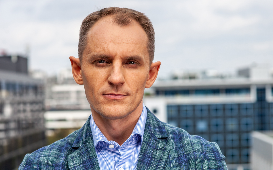 Łukasz Kruszewski jest członkiem zarządu ogólnopolskiej sieci biur nieruchomości Freedom