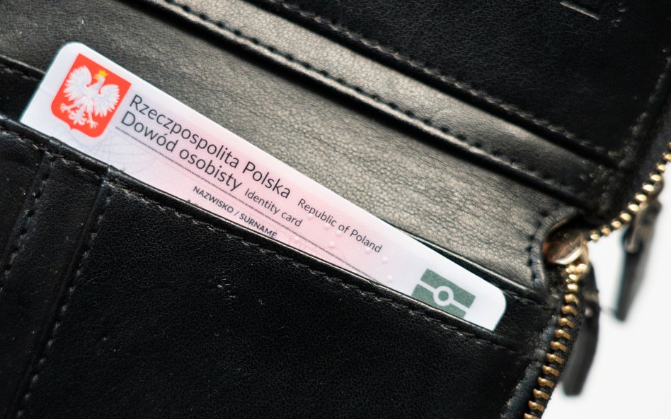 Rząd daje bankom dostęp do zdjęć z dowodów osobistych Polaków. Dlaczego?