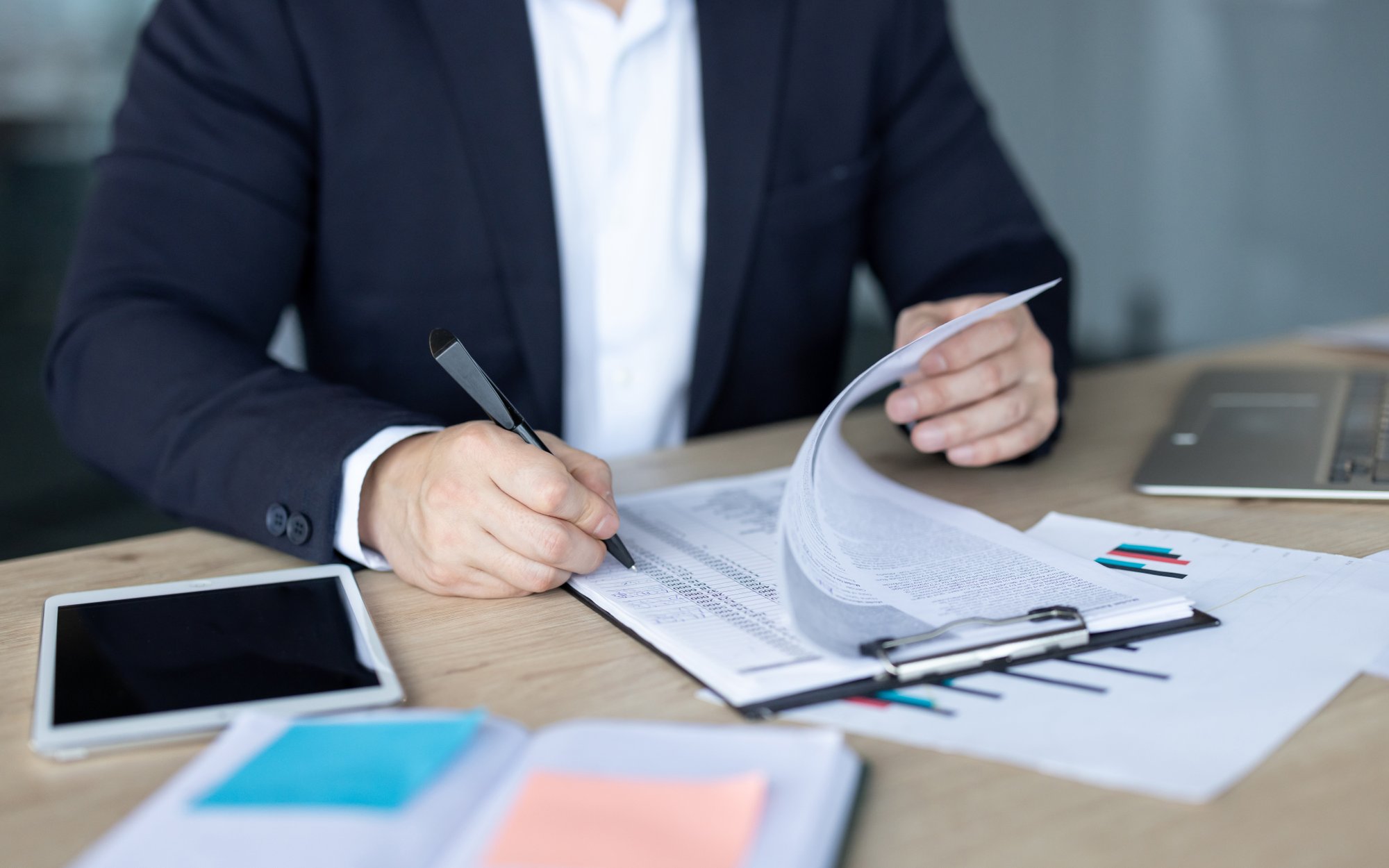 Czy zamawiający ma obowiązek postawić warunki udziału w postępowaniu?