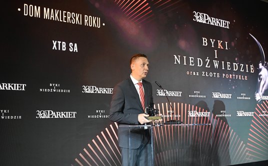 Nagrodę odebrał Paweł Szejko, członek zarządu i CFO XTB