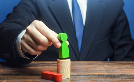 Rekordowa wymiana szefów amerykańskich firm na młodsze modele