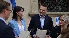 Radny Łukasz Gibała (2P) po pierwszej sesji nowo wybranej Rady Miasta Krakowa - 7 maja 2024 roku.