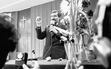 Lech Wałęsa stał na czele strajków, które osłabiły władzę