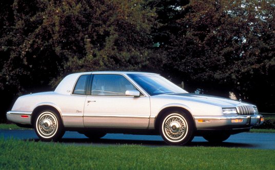 Buick Riviera z 1986 r.