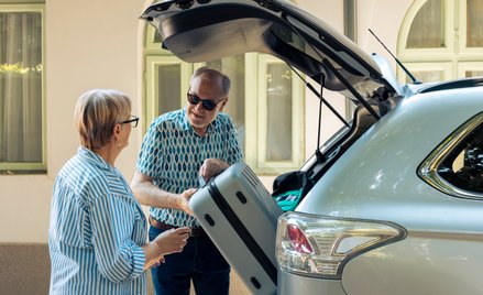 Jak rozliczyć VAT przy udostępnianiu służbowego auta do jazd prywatnych