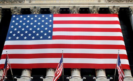 Mieszany początek miesiąca w USA