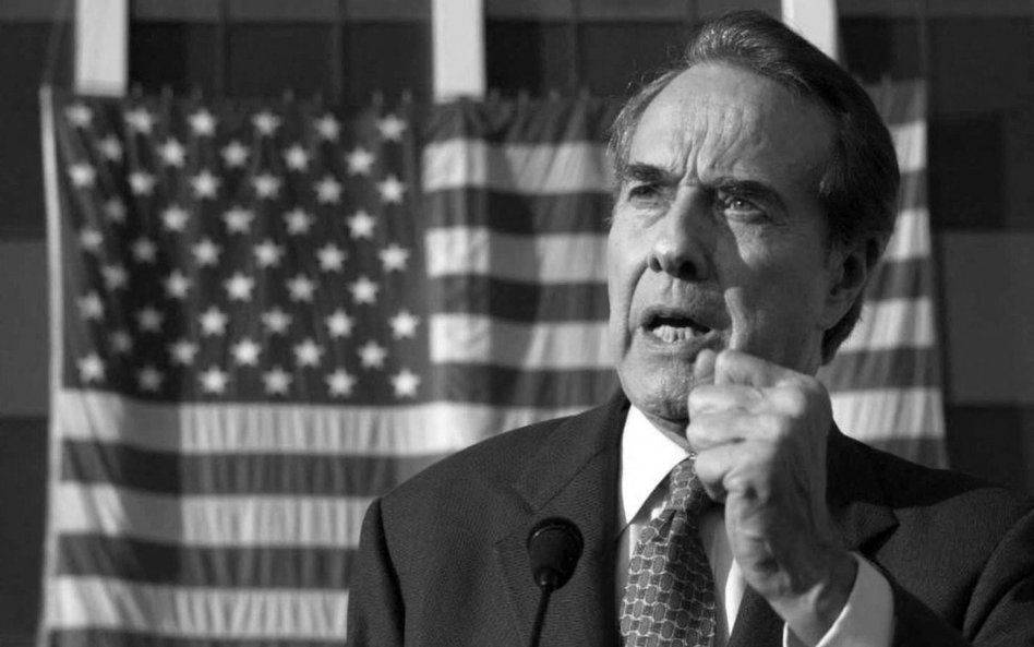 Bob Dole podczas przemówienia w 1996 r.