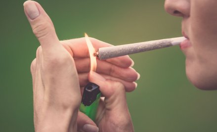Miliardy na marihuanę. Polacy nie chcą czekać na legalizację