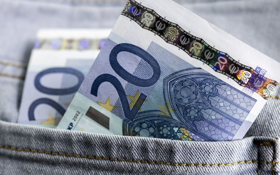 PIT: jak zarobek z zagranicy rozliczamy w Polsce, w jaki sposób przeliczyć przychód?