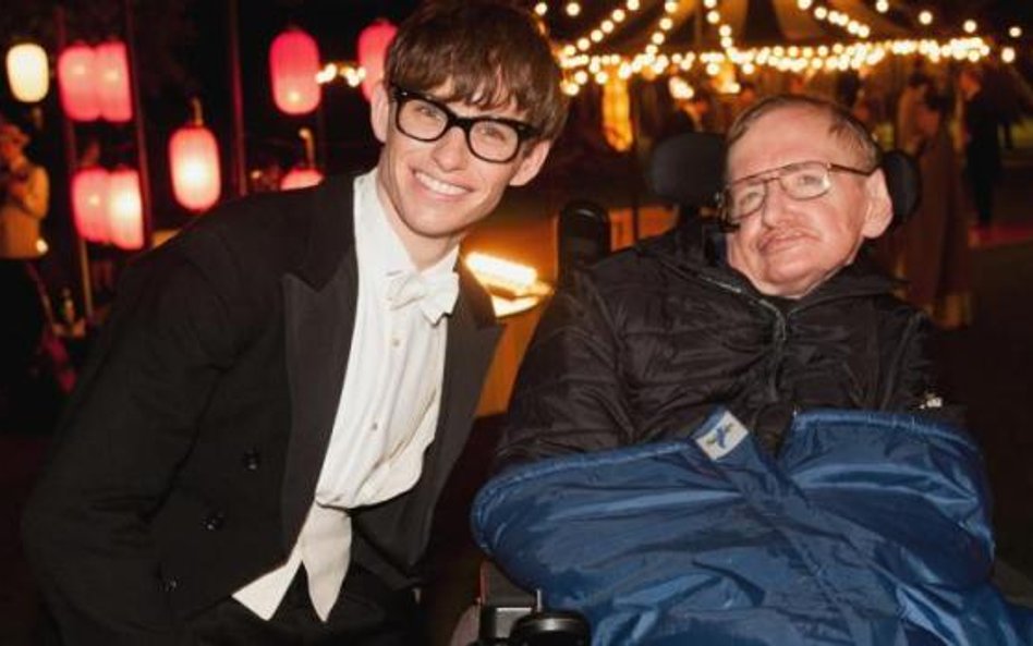 Eddie Redmayne i Stephen Hawking spotkali się na planie Teorii wszystkiego. Film od piątku na ekrana