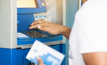 Czy w aptece może być bankomat