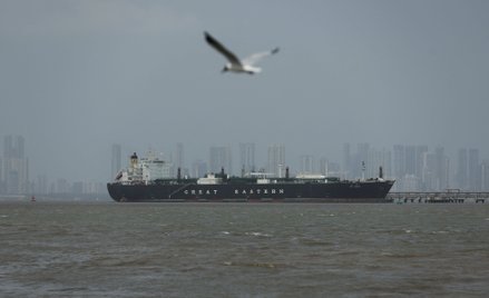 Statek transportujący gaz w rejonie Cieśniny Ormuz