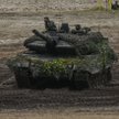 Polskie czołgi Leopard podczas wojskowych na poligonie w Nowej Dębie.