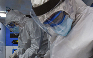 Tydzień pandemii: W Polsce trzykrotnie więcej nowych zakażeń niż we Włoszech
