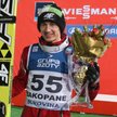 Kamil Stoch prowadził po pierwszej serii, skończył jako trzeci