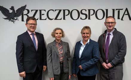 Uczestnicy debaty „Zamówienia publiczne dla ochrony zdrowia”