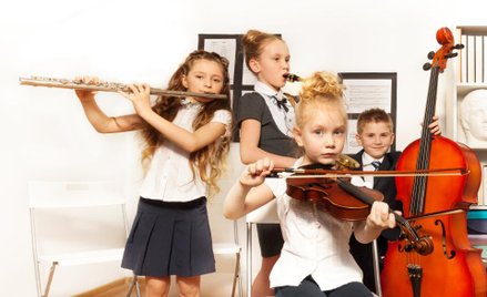 Wypożyczanie instrumentów muzycznych przez szkołę uczniom zwolnione z VAT