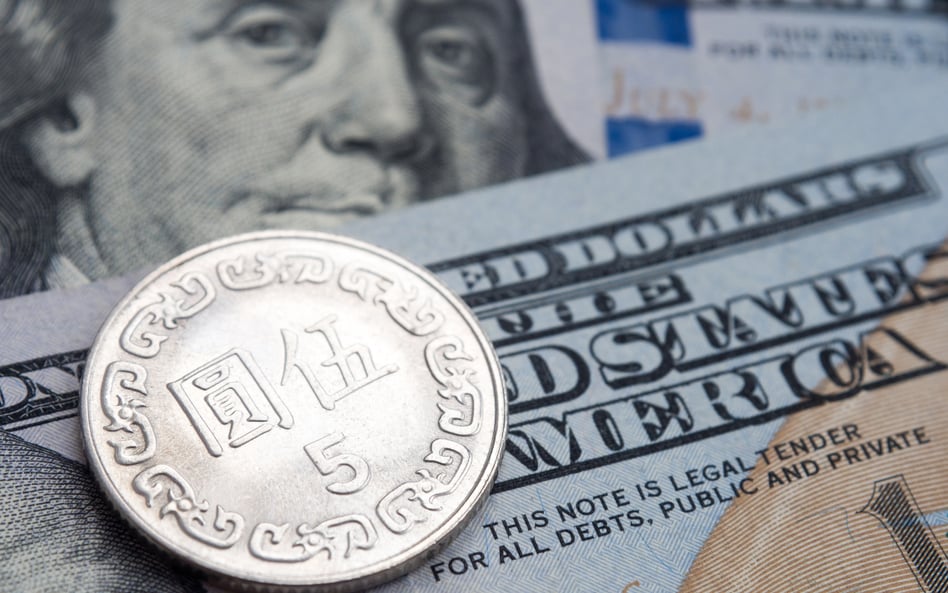 Dolar amerykański słabnie wraz ze wzrostem dolara tajwańskiego