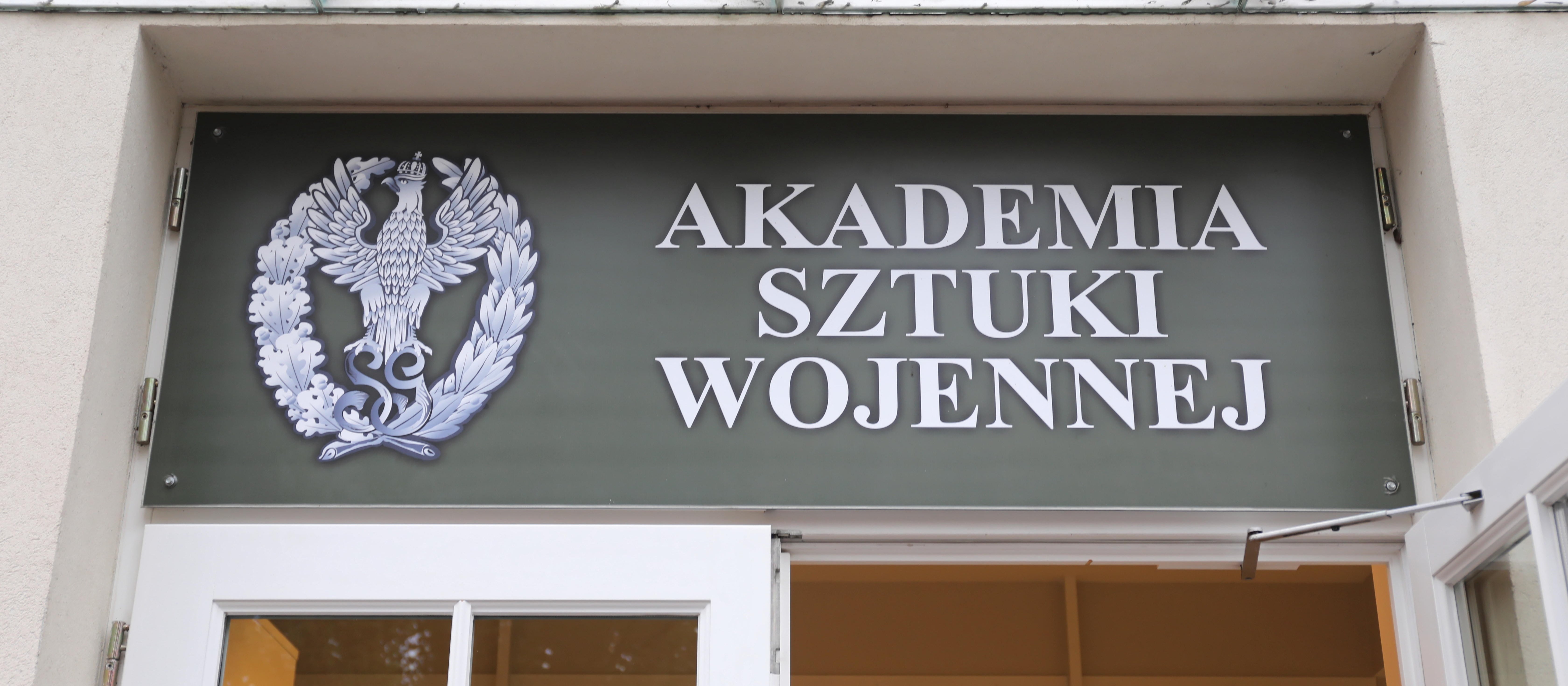 Obcokrajowiec włamał się do wojskowej uczelni w Warszawie. Sprawę bada ABW
