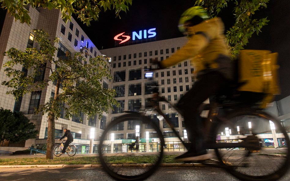 Ostatnie duże europejskie aktywo Gazpromu - największa firma paliwowa Serbii, będzie miała nowego wł