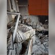 Wnętrze mieszkania, do którego wpadły szczątki ukraińskiego drona