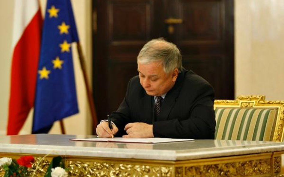 Prezydenta RP nie można zobowiązać do wydania decyzji administracyjnej