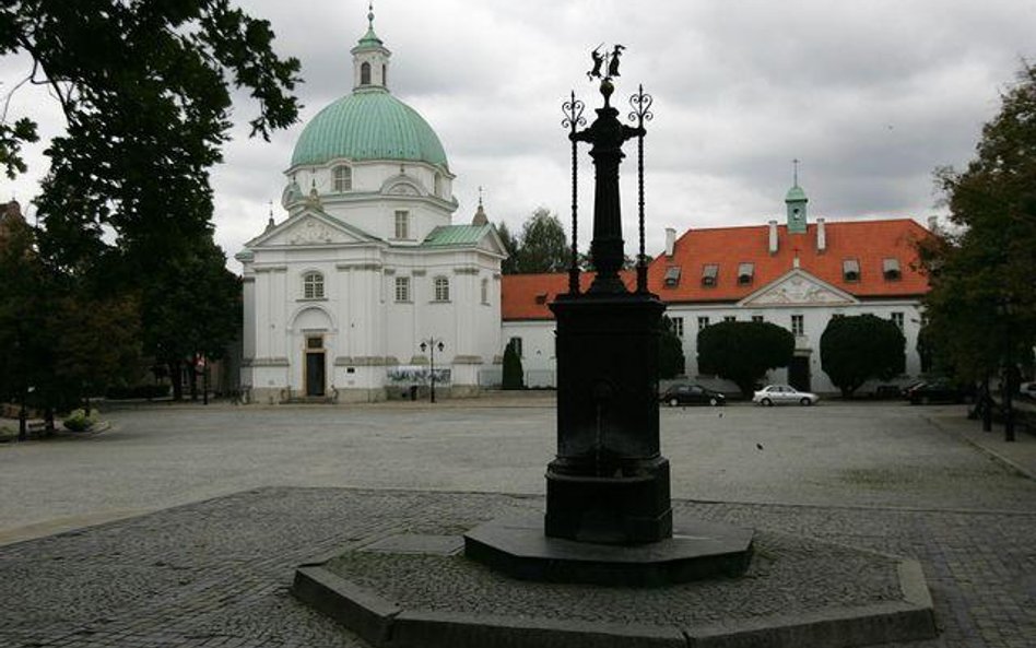 Komisja zwracająca majątek Kościoła daje zarobić