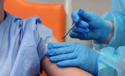 Szczepienia na COVID-19. Nowe zasady w Austrii. Wystarczy jedna dawka