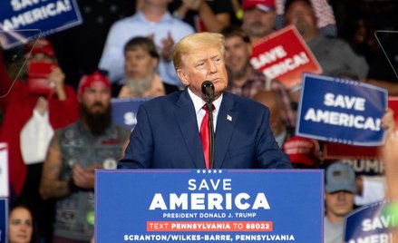 Trump na wiecu: Nasz kraj idzie do piekła. Zacytował Lenina, którego pomylił ze Stalinem